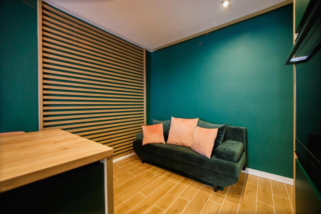 Green Velvet City Retreat Oradea Εξωτερικό φωτογραφία